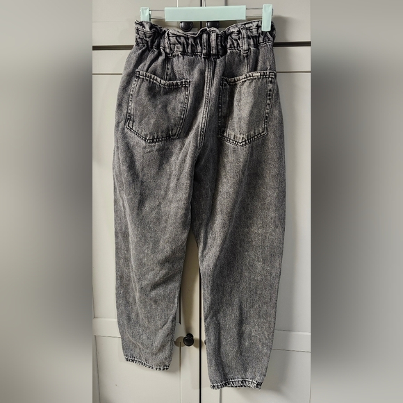 Zara High Rise Paperbag Tapered Ankle Jean Sz 4 - Picture 3 of 4